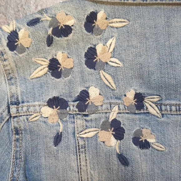 Jean Jacket - Picture 5 of 7